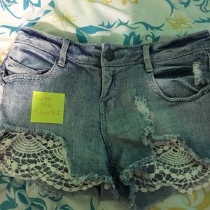 Jean shorts with style pockets